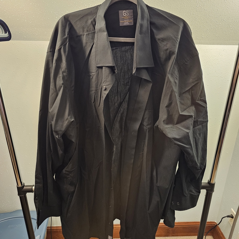 Elegant Black Dress Shirt with Smooth Finish